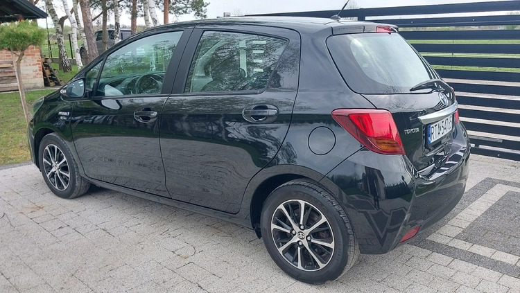 Toyota Yaris cena 47900 przebieg: 58000, rok produkcji 2015 z Tarnobrzeg małe 56